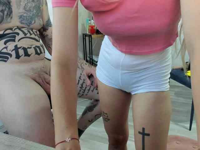 Модель: tattoo-couple