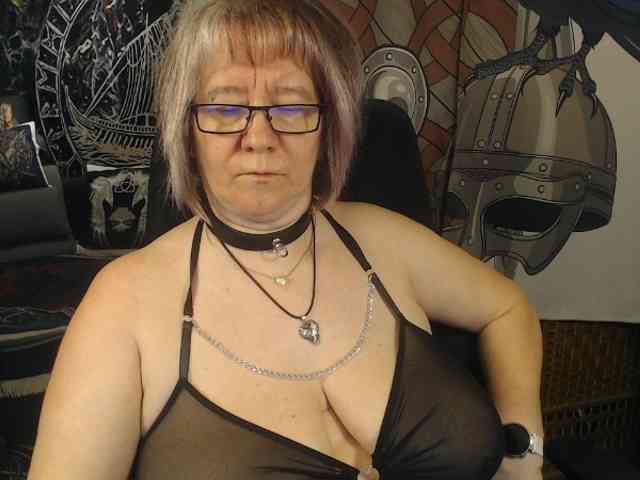 90dTitten webcam