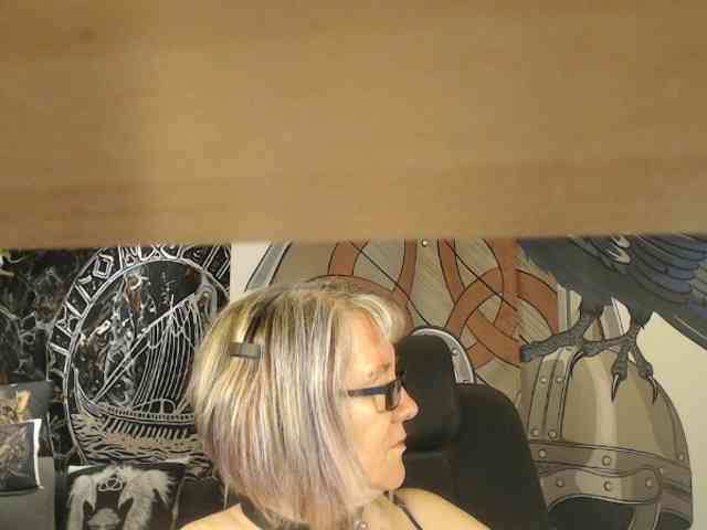 90dTitten webcam