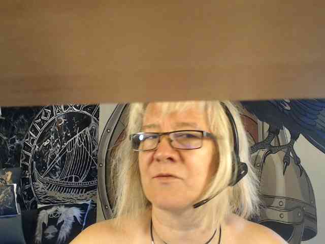 90dTitten webcam