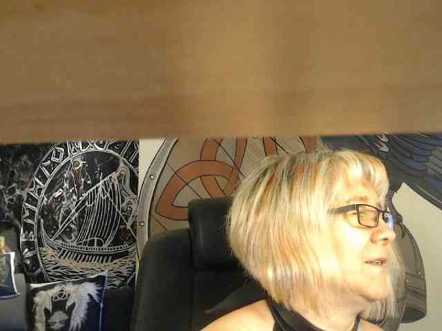 90dTitten webcam