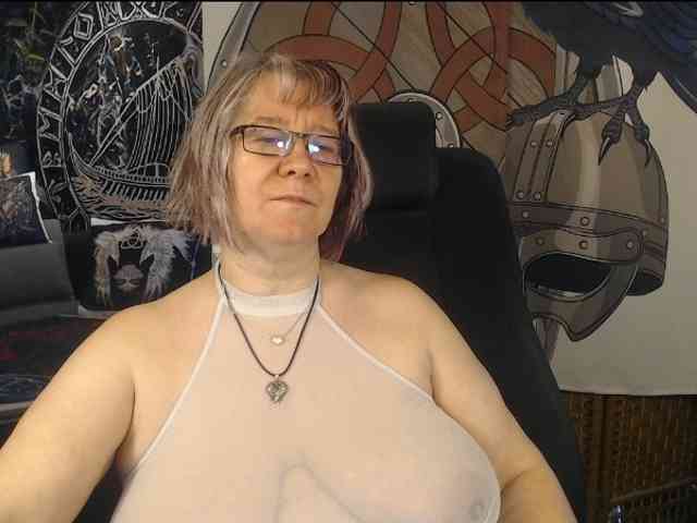 90dTitten webcam