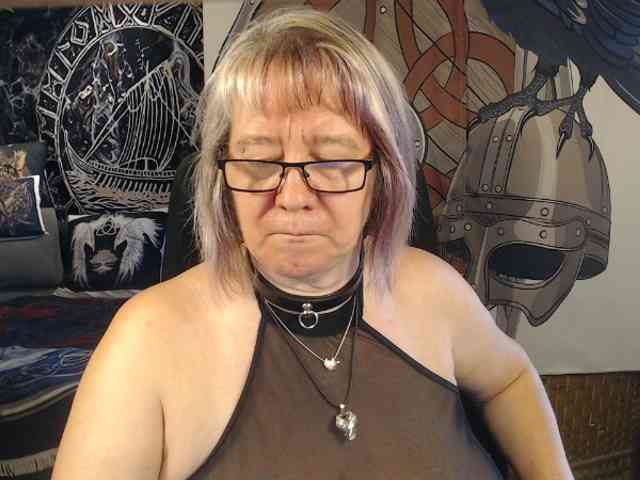 90dTitten webcam