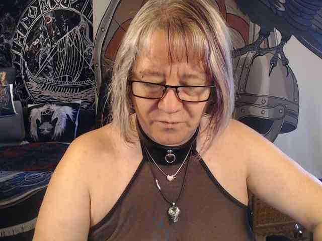 90dTitten webcam