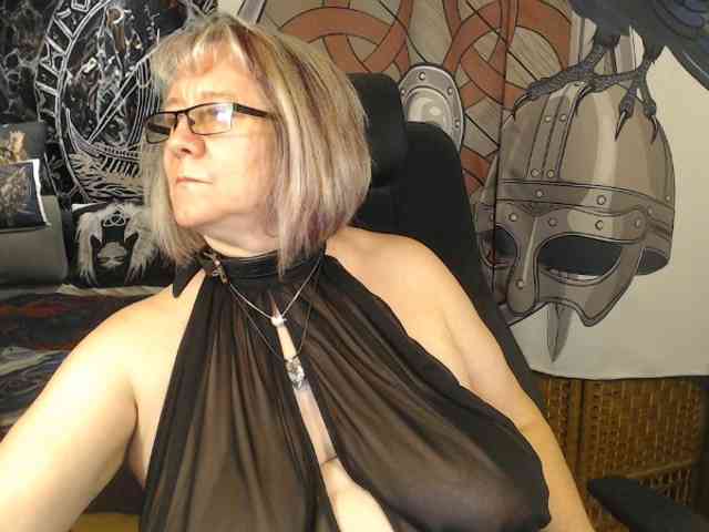 90dTitten webcam