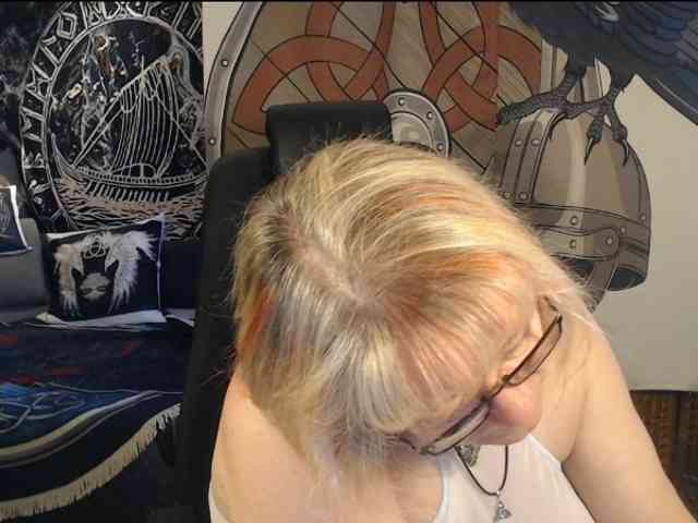 90dTitten webcam