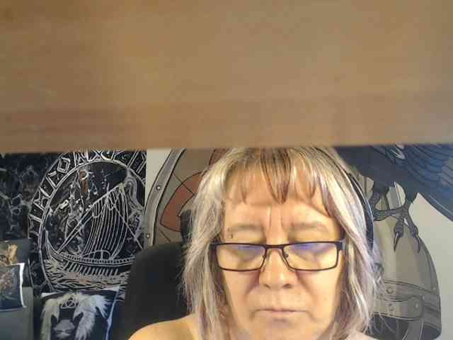 90dTitten webcam