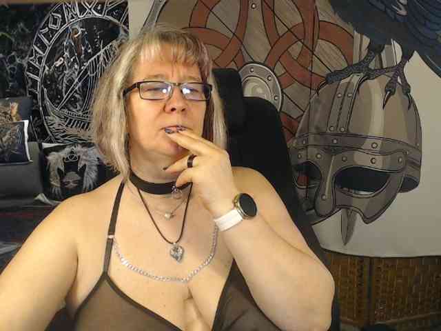 90dTitten webcam