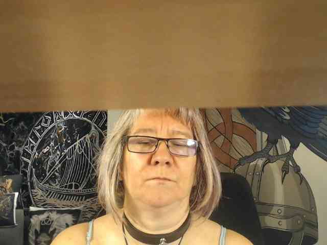 90dTitten webcam