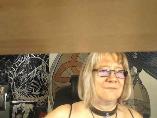 90dTitten webcam