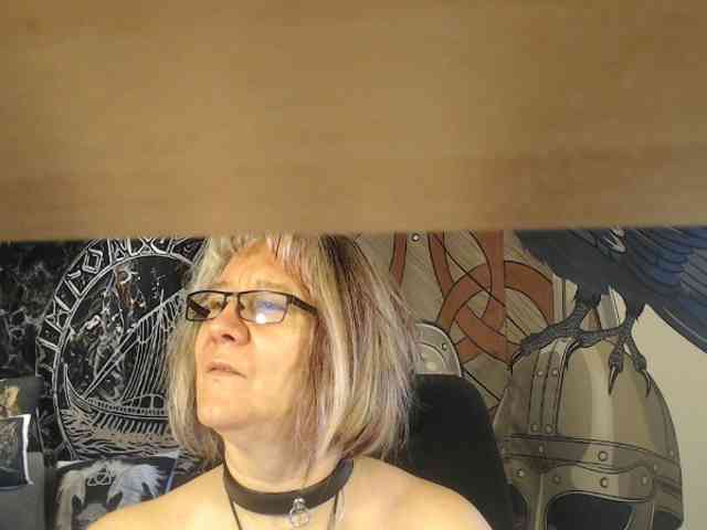 90dTitten webcam
