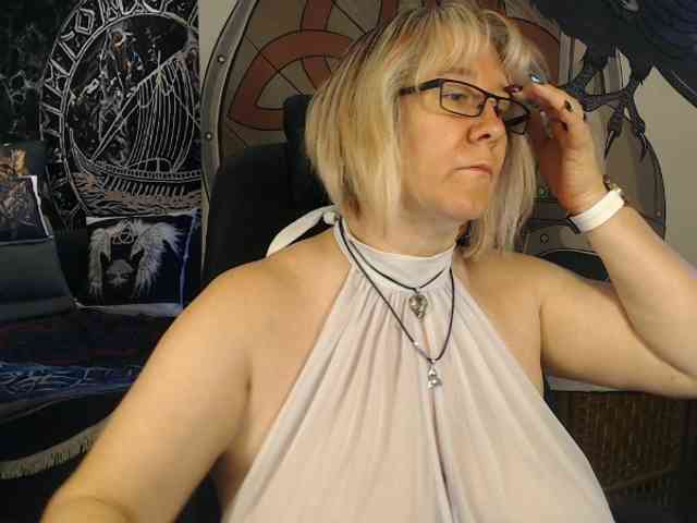 90dTitten webcam
