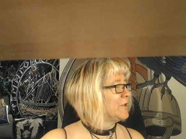90dTitten webcam