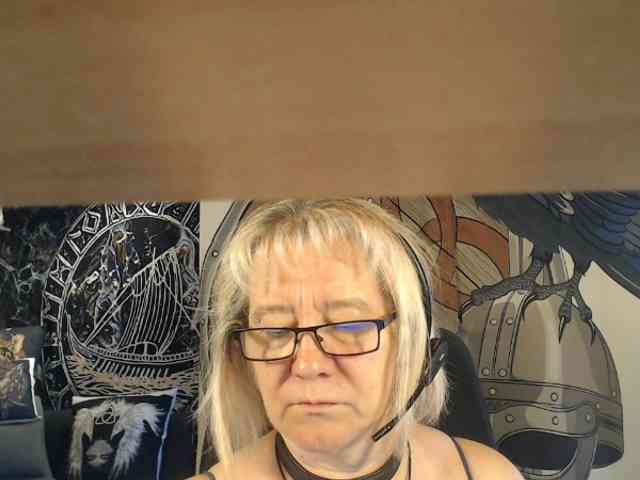 90dTitten webcam
