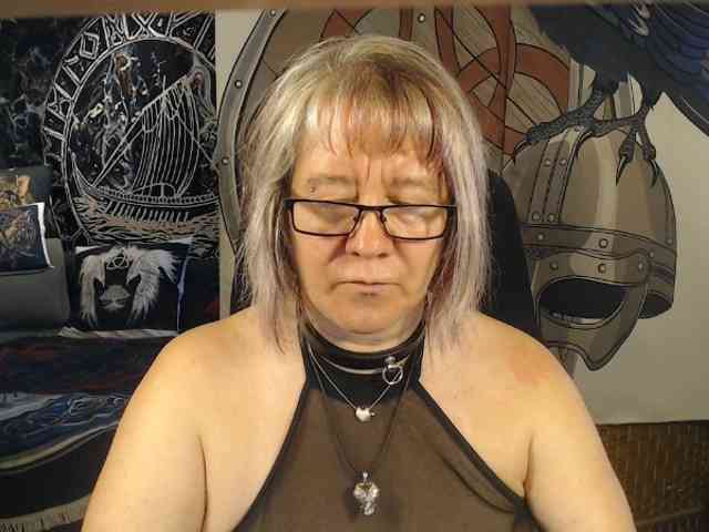 90dTitten webcam