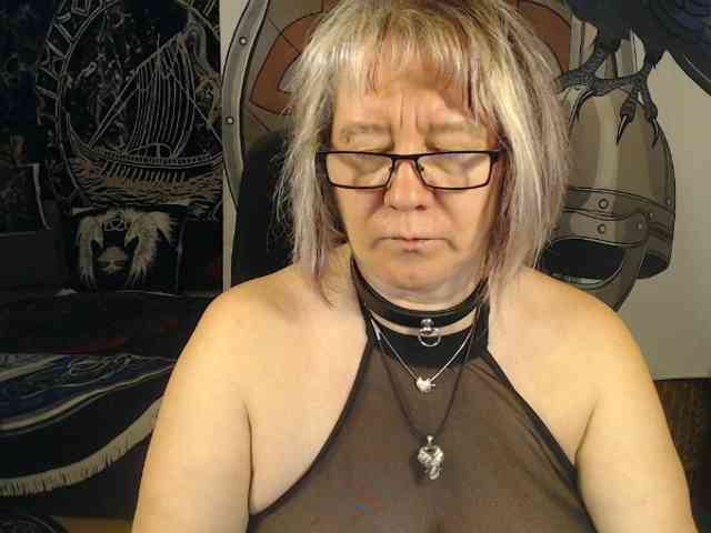 90dTitten webcam