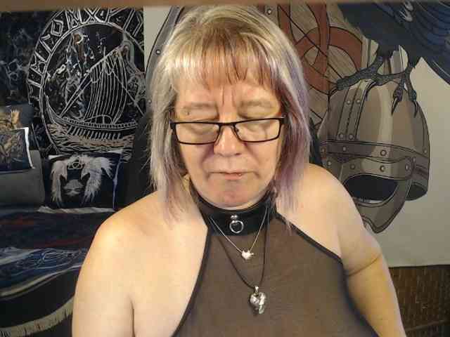 90dTitten webcam