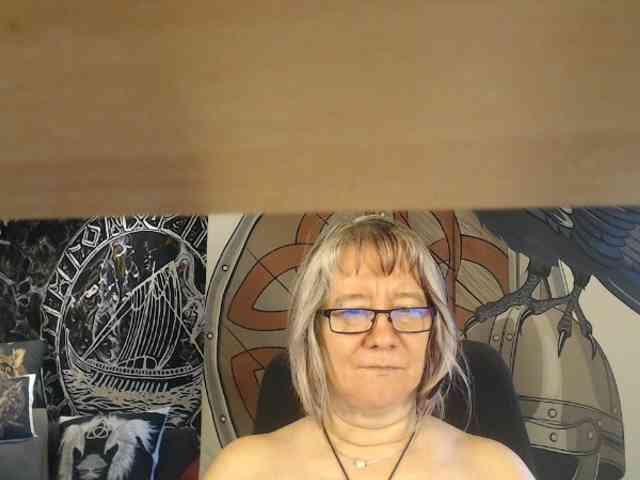 90dTitten webcam