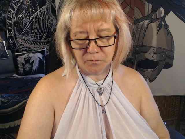 90dTitten webcam