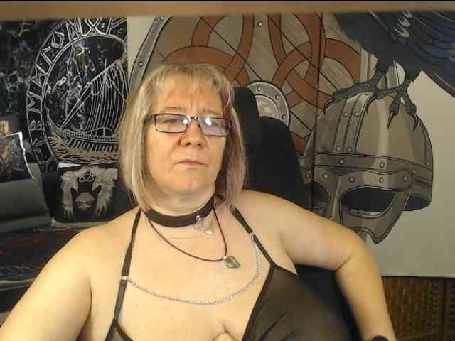 90dTitten webcam