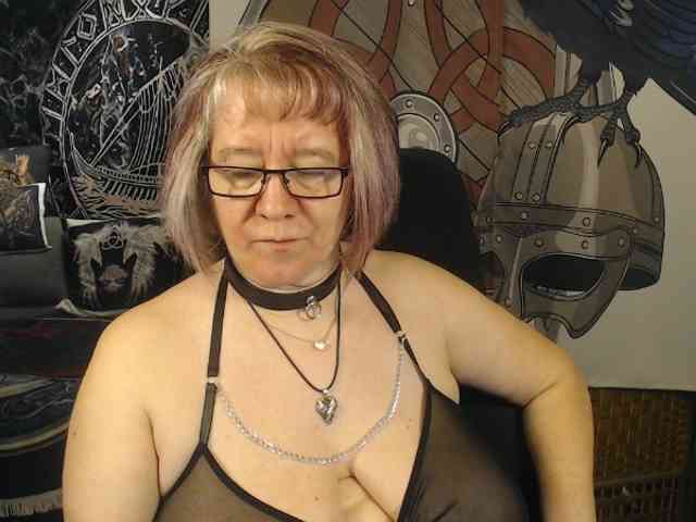 90dTitten webcam