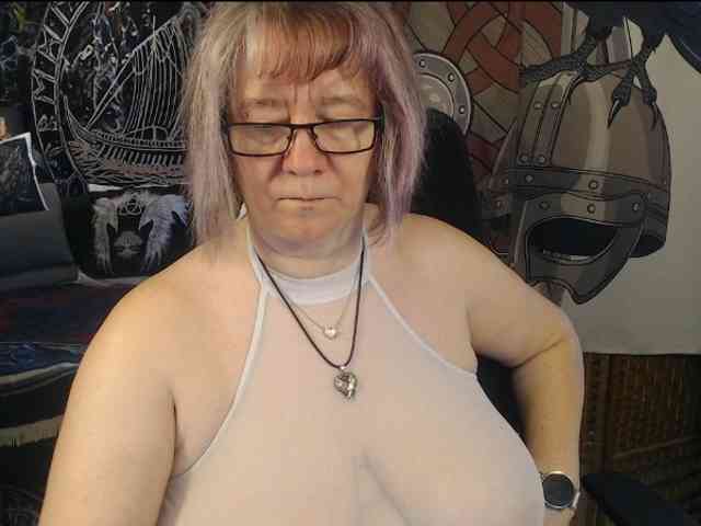 90dTitten webcam