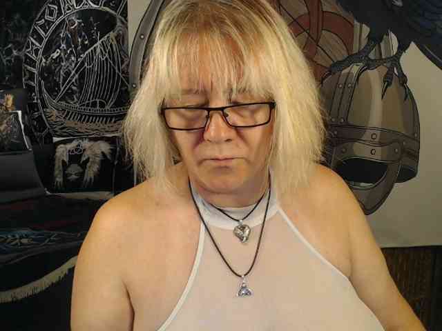 90dTitten webcam