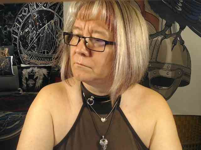 90dTitten webcam
