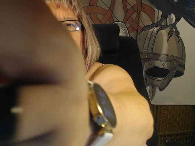 90dTitten webcam