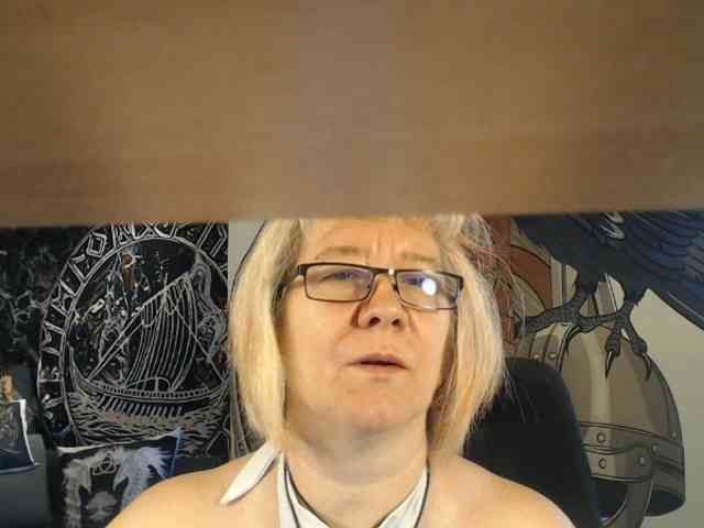 90dTitten webcam