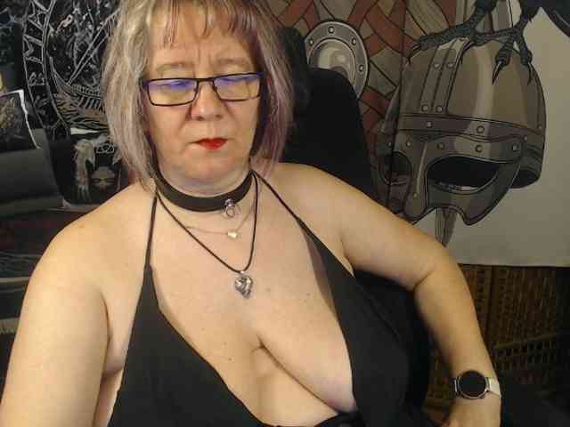 90dTitten webcam