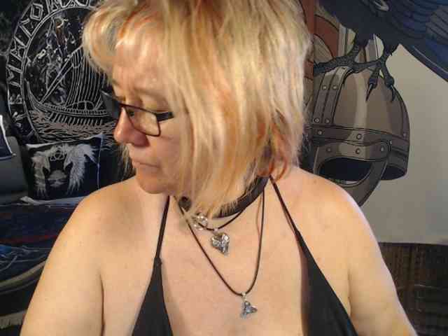90dTitten webcam