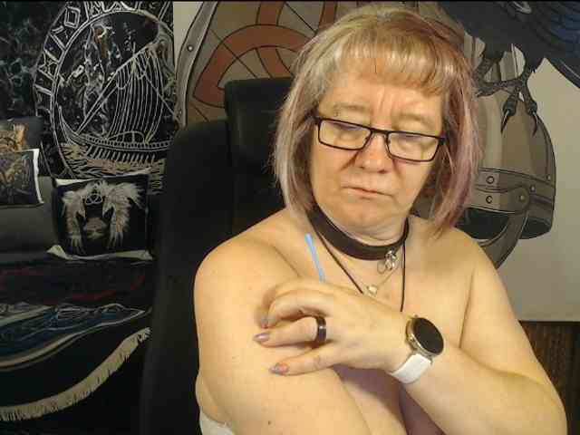 90dTitten webcam