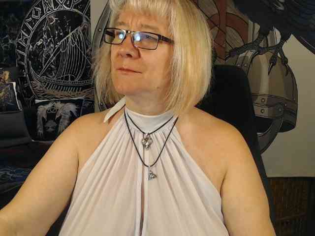 90dTitten webcam