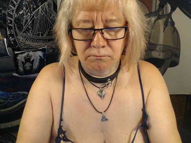 90dTitten webcam