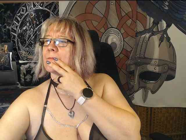 90dTitten webcam