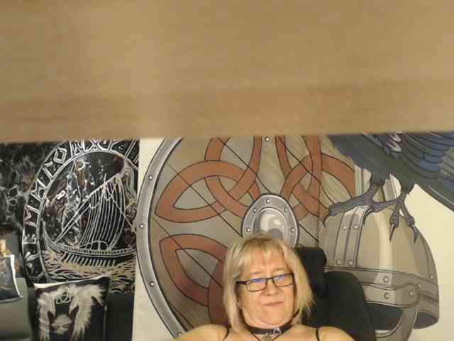 90dTitten webcam