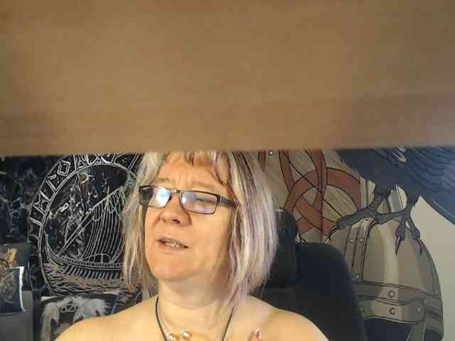 90dTitten webcam