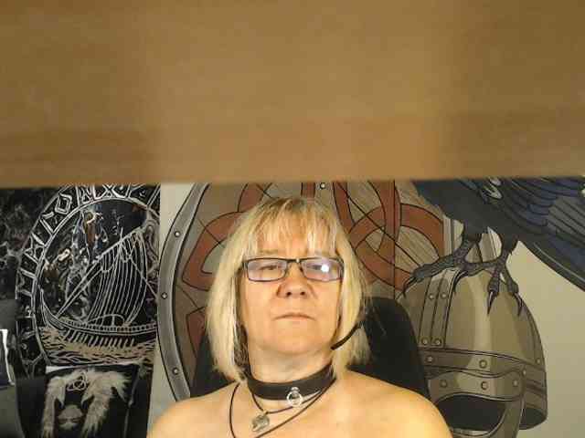 90dTitten webcam