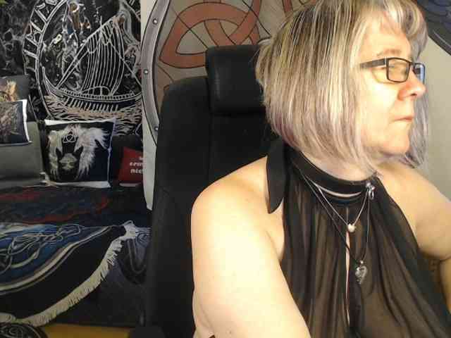 90dTitten webcam