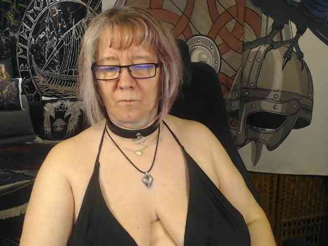 90dTitten webcam