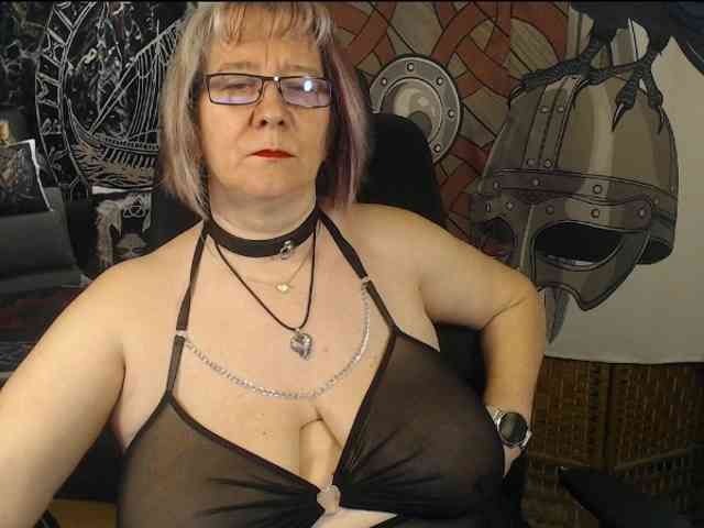 90dTitten webcam
