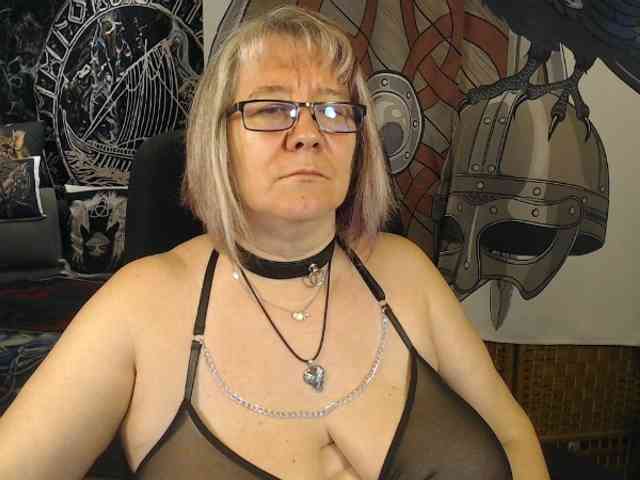 90dTitten webcam