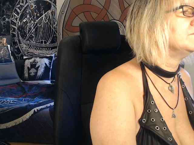 90dTitten webcam