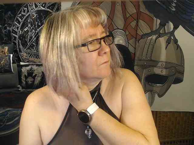 90dTitten webcam