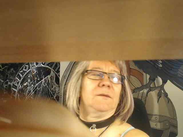 90dTitten webcam