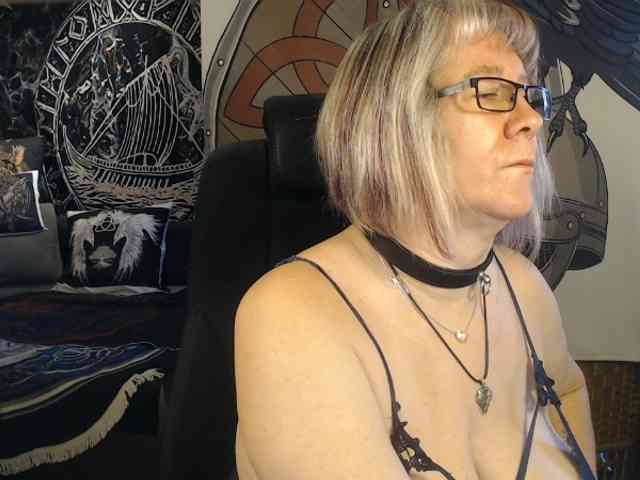 90dTitten webcam