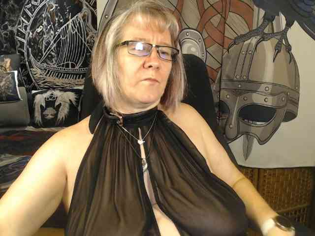 90dTitten webcam