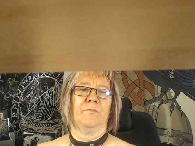 90dTitten webcam