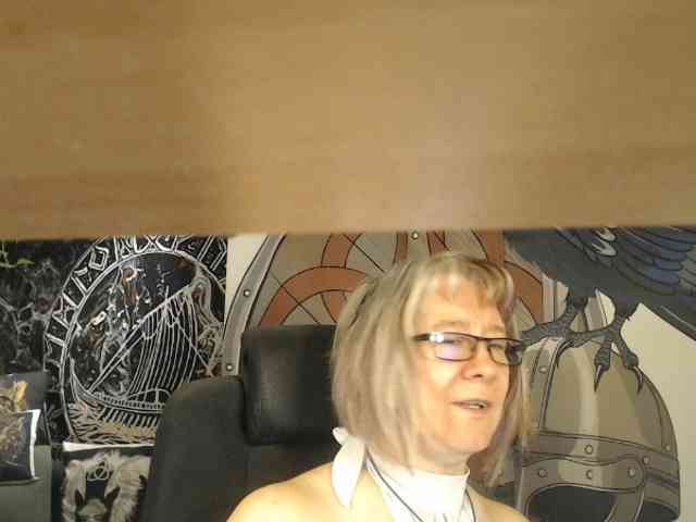 90dTitten webcam
